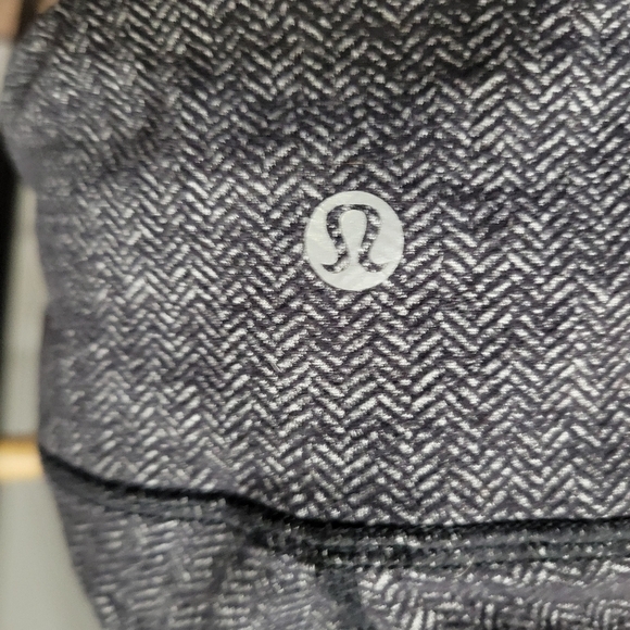 Lululemon Wunder Under Low-Rise Tight  size 6 - Picture 5 of 13